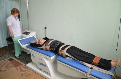 spine traction in case of thoracic osteochondrosis